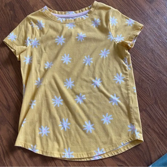 Lot of 2 girl’s size medium (7/8) Cat & Jack short sleeve floral tops - Picture 4 of 6